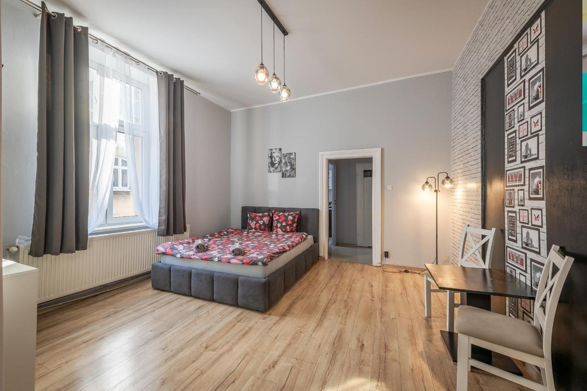 70S Business Room Krakow Luaran gambar