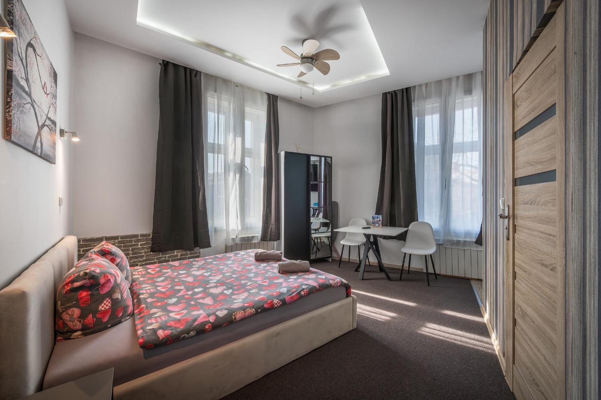70S Business Room Krakow Luaran gambar